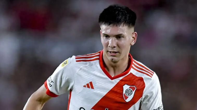 马斯坦托诺谈与队友情谊:赞贝林厄姆交流独特,誉库尔图瓦